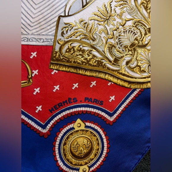 Hermes Scarf "Selles a Housse" by Christiane Vauzelles 35” Silk | Carre Foulard - Picture 13 of 16